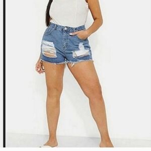 Boohoo denim shorts size 18